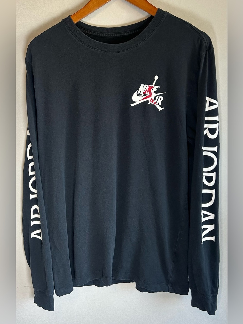 Nike Air Jordan Classics Men’s Long Sleeve Crew Neck T-shirt Sz L Jumpman Black